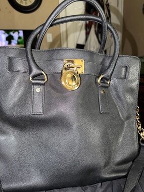 Michael Kors Hamilton Black leather with gold hardware
